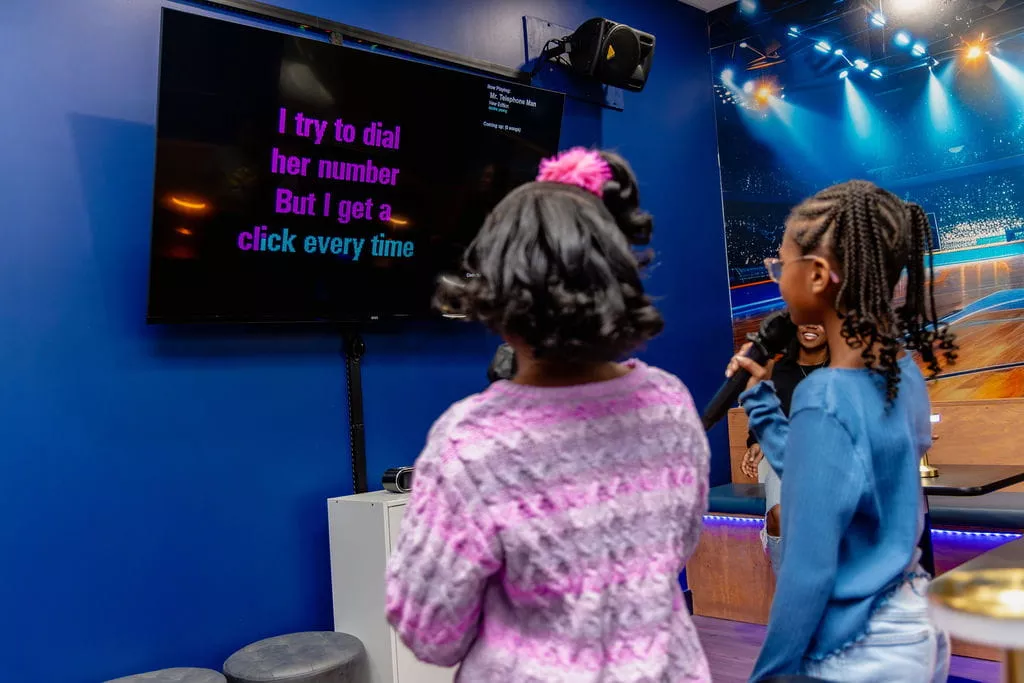 The Studio Karaoke Singing Girls