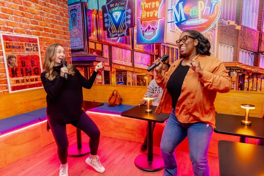 The Studio Karaoke Singing Girls